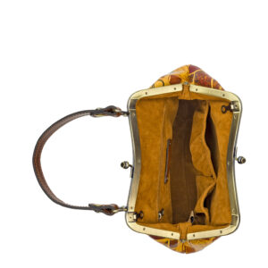 laureana frame patricia's closet